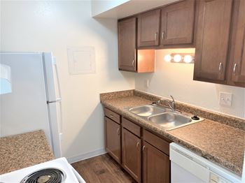Bristol cinnamon / glenwood beech cabinets